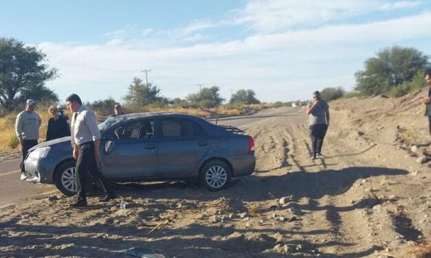 Una docente volcó en Valle Fértil al esquivar un animal que se cruzó en la ruta