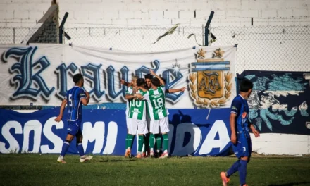 Desamparados se quedó con el clásico ante Unión tras una reanudación cargada de tensión