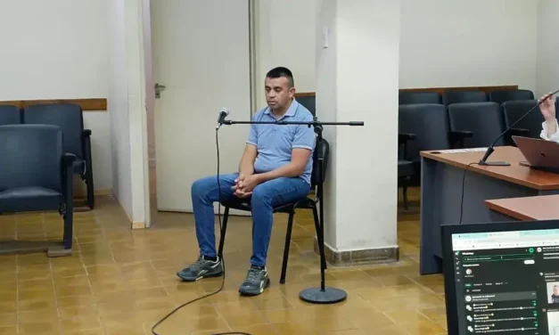 Se entregó un policía que era buscado por la Justicia tras una denuncia de su expareja