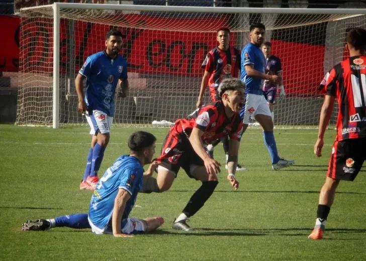 Trinidad y Unión se vuelven a cruzar en un clásico que tendrá a las dos hinchadas