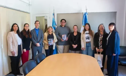 La Legislatura amplía su aporte cultural con una nueva entrega de libros