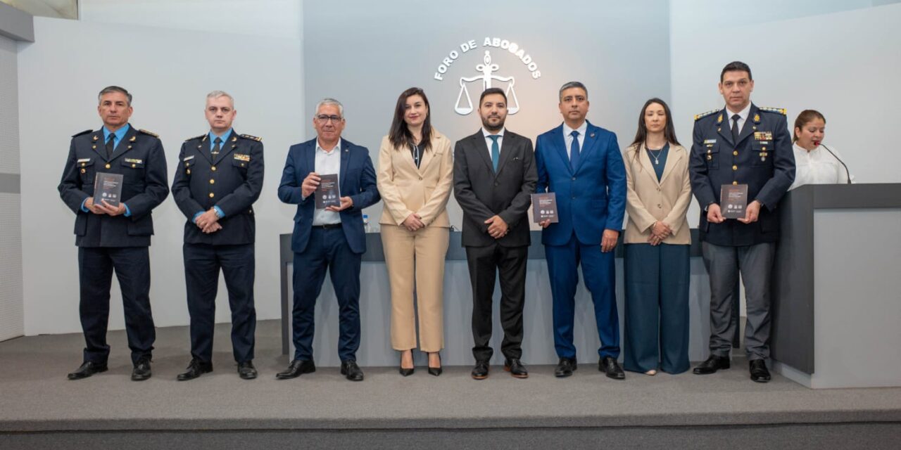 Presentaron un manual para ordenar el vínculo entre abogados y las fuerzas de seguridad