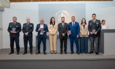 Presentaron un manual para ordenar el vínculo entre abogados y las fuerzas de seguridad