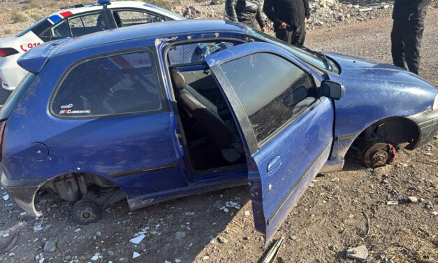 Encontraron sin ruedas y con daños el Fiat Palio que habían robado horas antes
