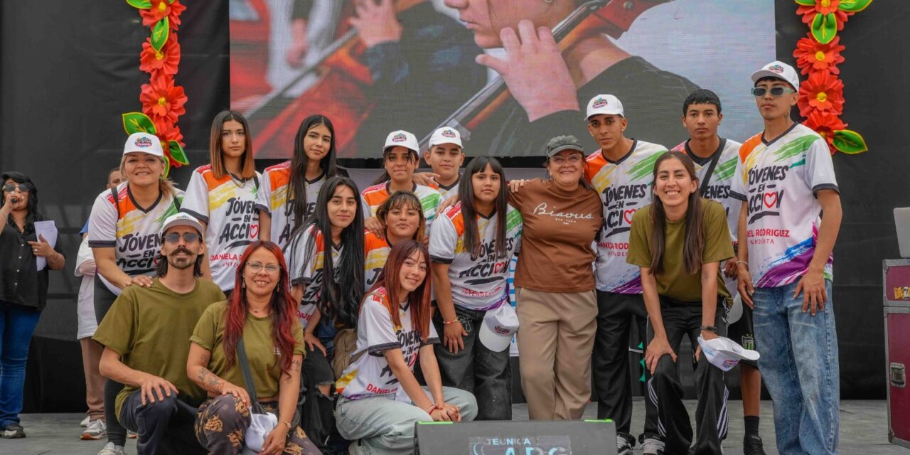 Una multitud de jóvenes convirtió al Parque de Chimbas en el gran escenario de la primavera