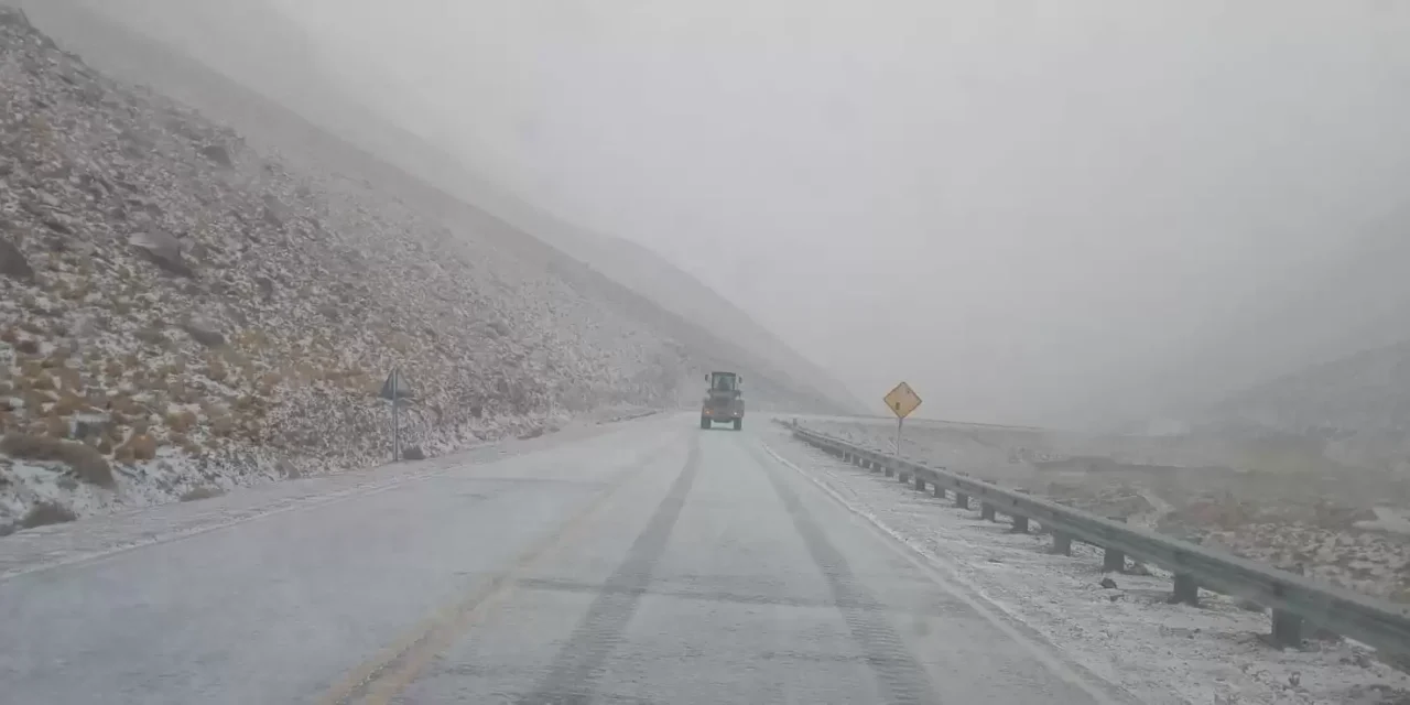 Último momento: Lluvia, hielo y niebla complican el tránsito en varias rutas provinciales