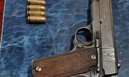 Allanaron una casa en Capital y secuestraron una pistola cargada