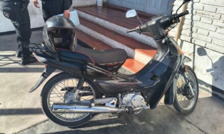 Vio su moto robada estacionada en Pocito y la Policía logró recuperarla
