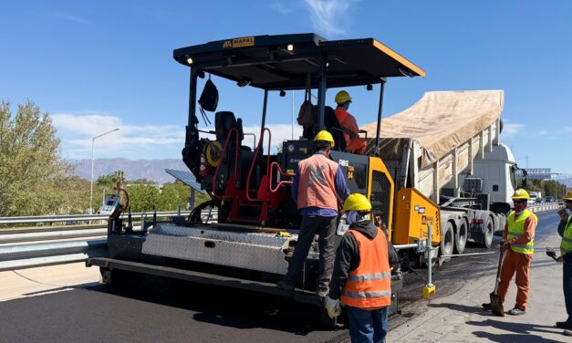 La Circunvalación entra en una etapa clave: comenzó la colocación del nuevo asfalto