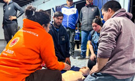 RCP, primeros auxilios y DEA: Capacitaron a clubes de Pocito para responder ante emergencias