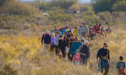 Rawson invita a vivir una noche de luna llena entre dunas, cerros y naturaleza