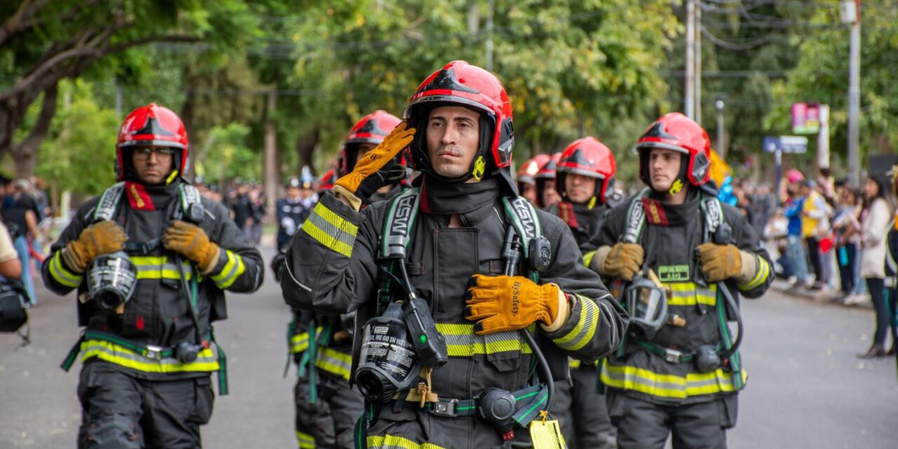 Ola de incendios: viviendas destruidas, familias afectadas y un joven grave