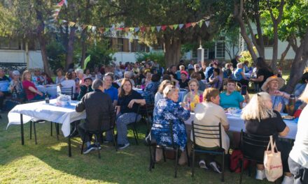 Más de 300 personas celebraron el Día del Jubilado y la Primavera con música, baile y encuentros