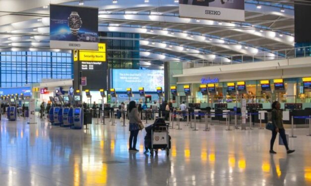 Caos en Reino Unido por un fallo técnico que afectó a nueve aeropuertos