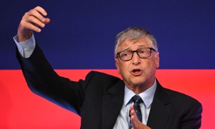 Según Bill Gates, la inteligencia artificial podría desatar una catástrofe con miles de millones de muertos