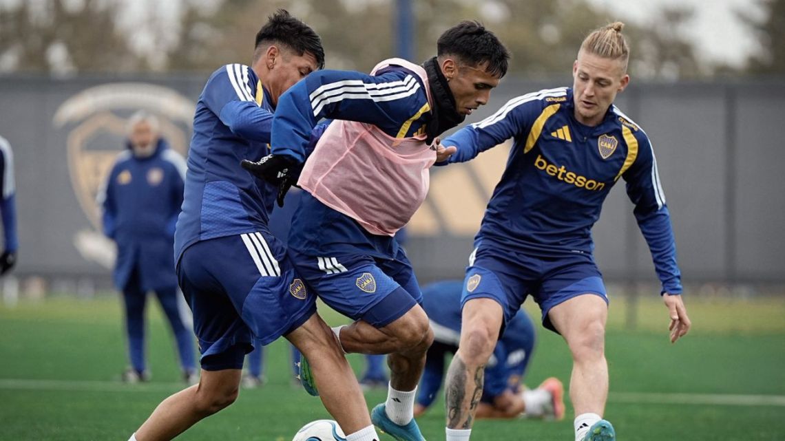 El dilema de Arruabarrena para armar el once de Boca ante San Pablo: ¿seguir con lo que funciona o volver a lo que funcionaba?