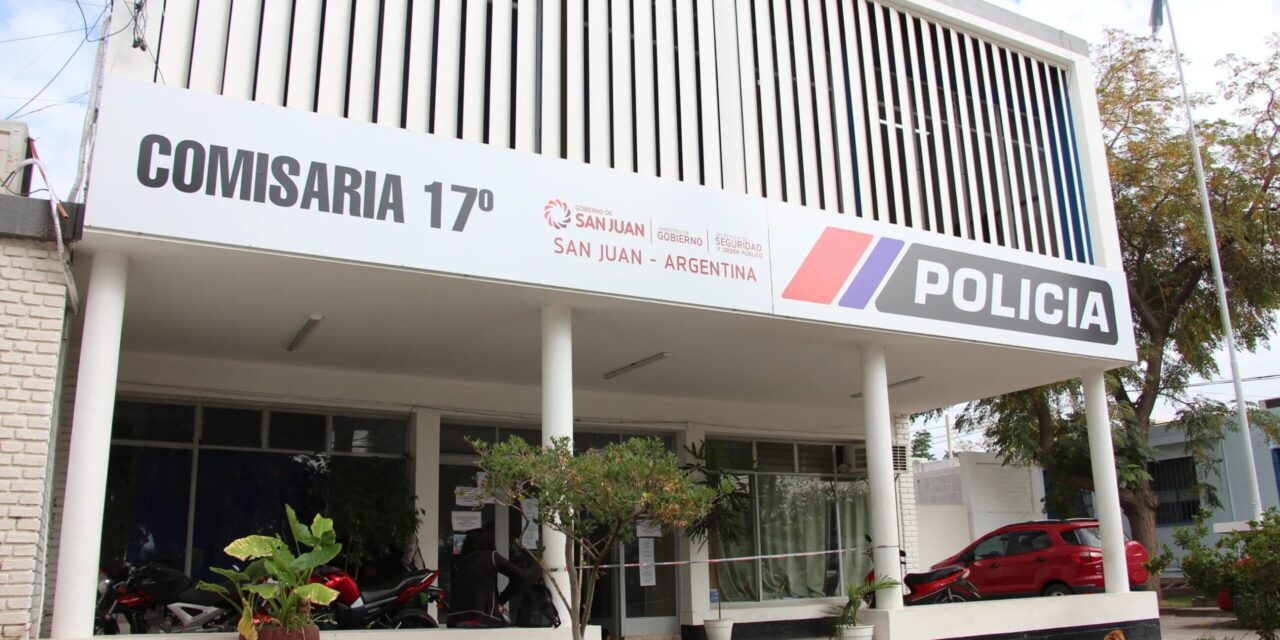 Un policía quedó detenido tras robarle la tarjeta a un compañero y usarla para hacer compras