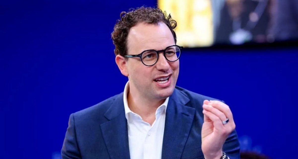 El director ejecutivo de Anthropic pidió ralentizar el desarrollo de la Inteligencia Artificial