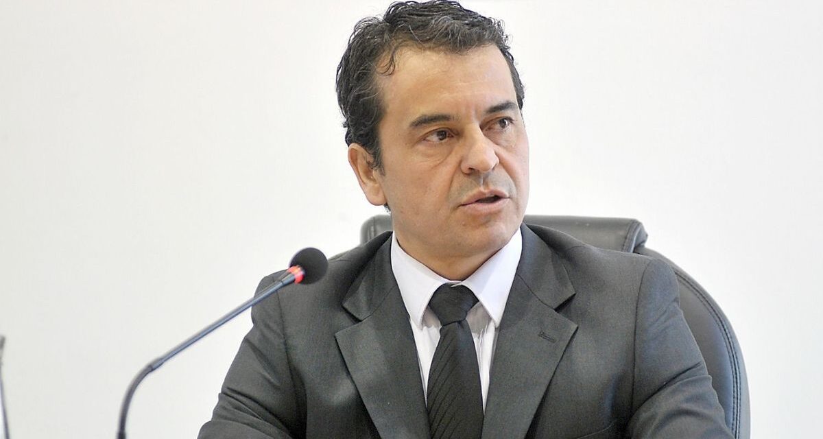Juez pampeano acusado de maltrato laboral podrá volver a su cargo: rechazaron destituirlo