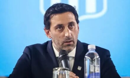 La autocrítica de Diego Milito: «Renovarle a Costas fue un error y lo asumo»