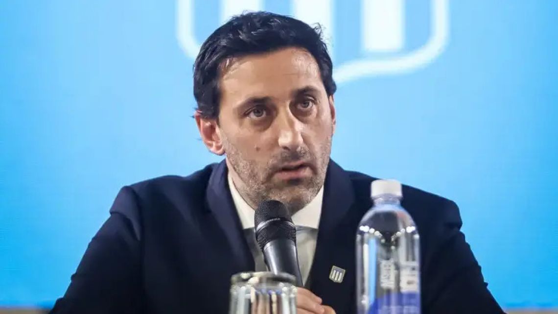 La autocrítica de Diego Milito: «Renovarle a Costas fue un error y lo asumo»
