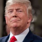 Su aprobación cae al 39% y los demócratas aventajan a los republicanos