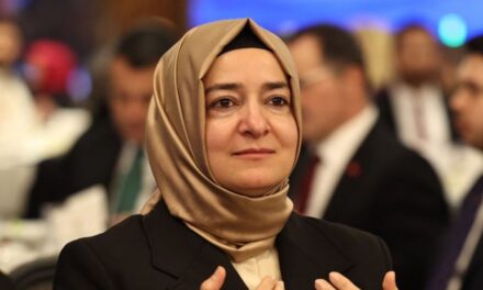 Renunció la vicejefa del partido de Recep Erdogan por un escándalo de corrupción