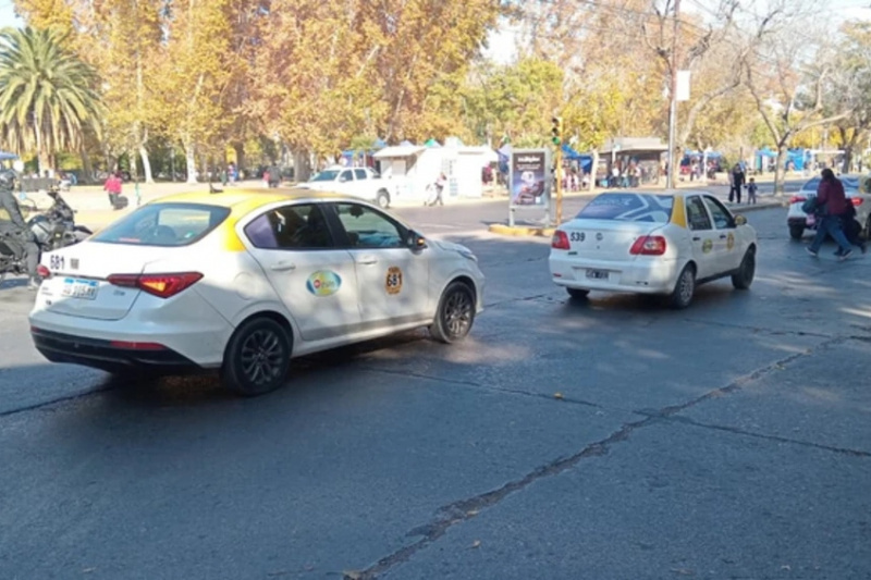 Así deberán hacer los choferes de plataformas, taxistas y remiseros para inscribirse en el nuevo registro