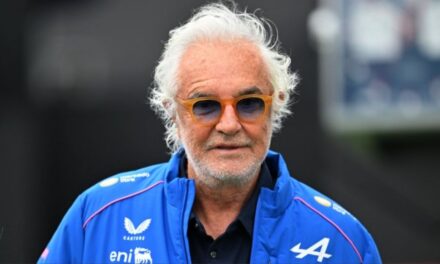 Escándalo en la F1: Flavio Briatore acusó a un juez de la FIA de favorecer a McLaren
