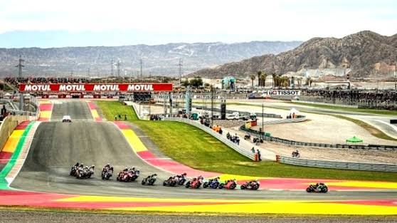 Tres días de adrenalina: el motociclismo internacional vuelve a rugir en el Villicum