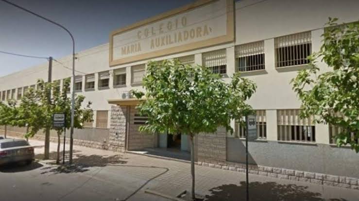 Padres se niegan a pagar un bono que el colegio pretende cobrar para un festejo docente