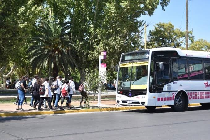 El aumento a los choferes vuelve a poner bajo revisión el precio del colectivo