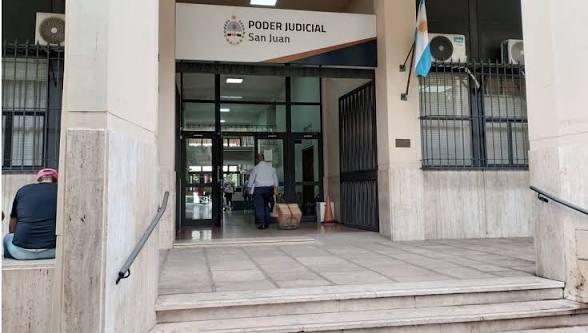 Cuatro años y medio de prisión y una advertencia: “Que no sea un eslogan de hoy”