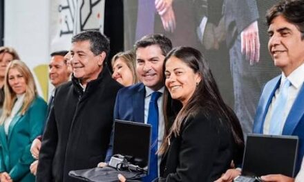 Orrego entregará computadoras a estudiantes secundarios de Capital