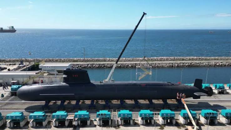 Defensa nacional: crece el debate por la compra de submarinos y fragatas