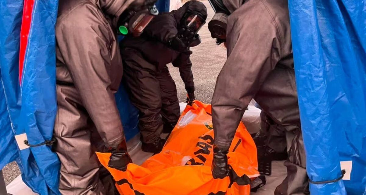 Naufragio de un ferry en Indonesia deja 64 muertos y decenas de desaparecidos