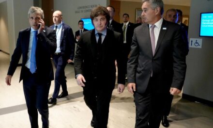Javier Milei regresa de Nueva York sin la foto con Donald Trump y pone la mira en París