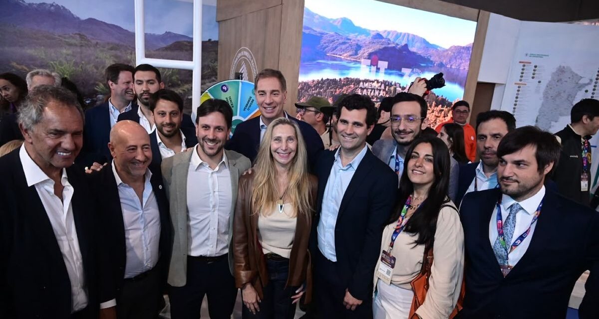 La política dijo presente en la Feria Internacional de Turismo en su 30° aniversario