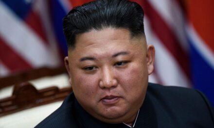 Corea del Norte prueba una nueva arma y Kim Jong-un amenaza con un dolor de cabeza incurable para sus enemigos