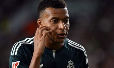 Kylian Mbappé fue duramente criticado por la derecha española tras explicar su gesto con la camiseta de Ceuta