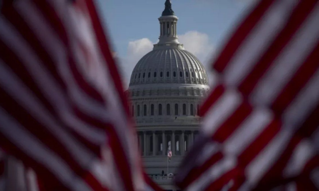 Comenzó el voto anticipado para los comicios que definirán el control del Congreso