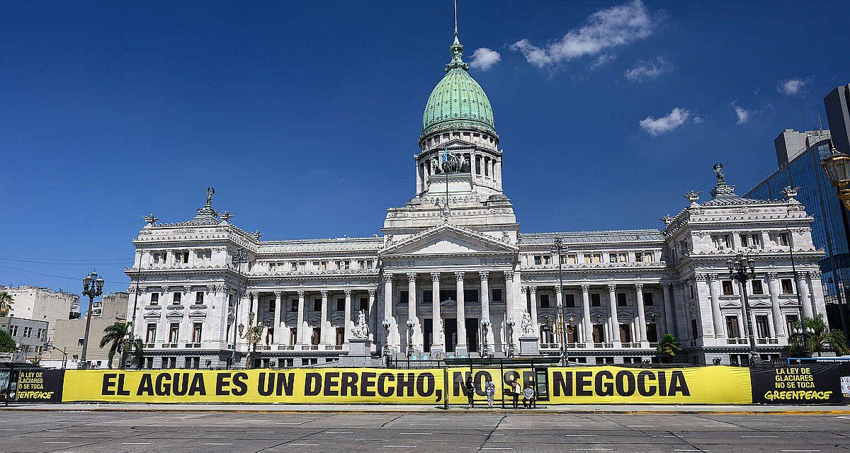 Procesaron a 12 integrantes de Greenpeace por irrumpir en el Congreso