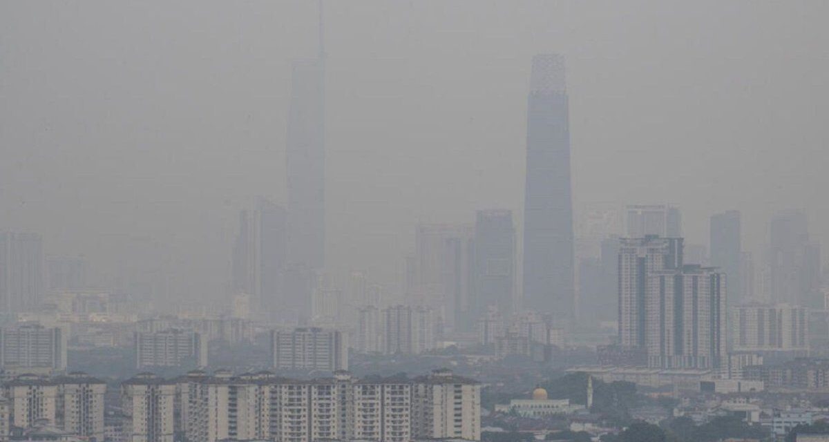 Malasia declaró el estado de emergencia por una nube tóxica causada por los incendios en Indonesia