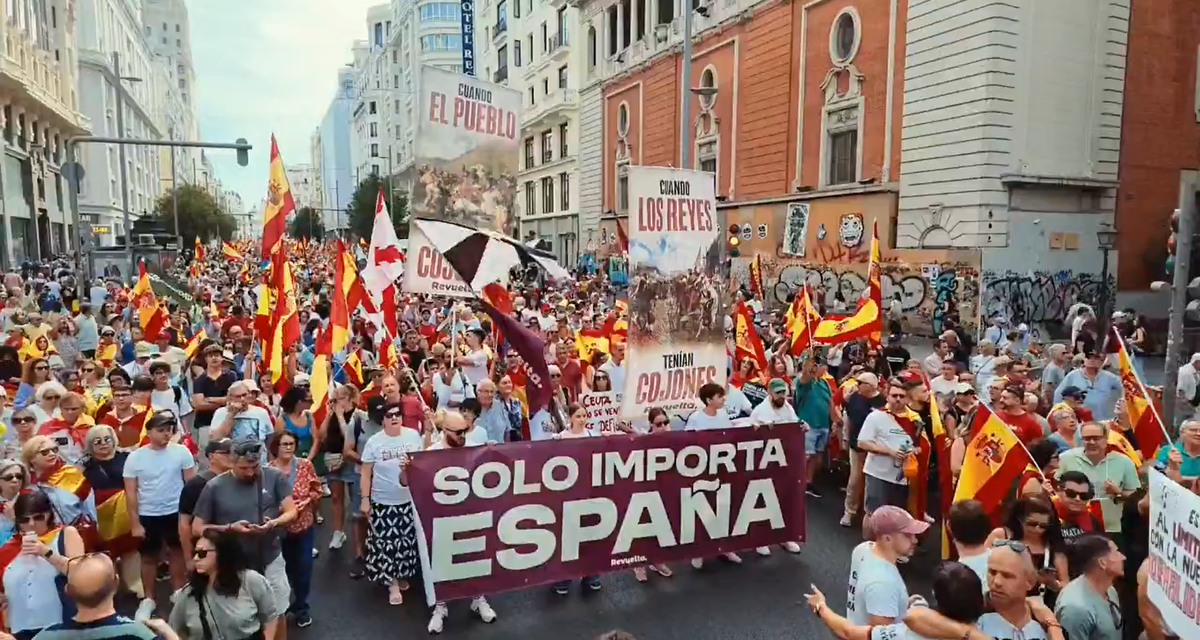 Una marcha contra Pedro Sánchez y otra por el derecho a la vivienda