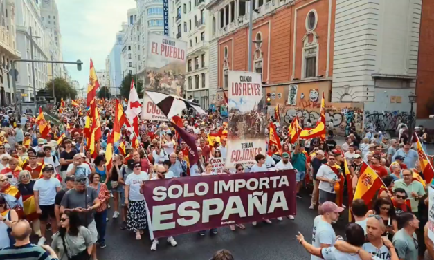 Una marcha contra Pedro Sánchez y otra por el derecho a la vivienda