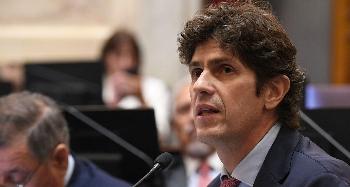 Martín Lousteau acusó al Gobierno de exagerar la baja de la pobreza y cuestionó las cifras de Javier Milei