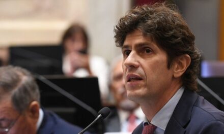Martín Lousteau acusó al Gobierno de exagerar la baja de la pobreza y cuestionó las cifras de Javier Milei