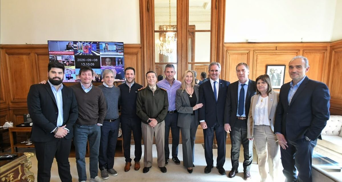 La tensión entre el ala política y el equipo económico empantana la estrategia electoral 2027