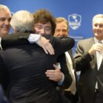 Javier Milei coincidió con Donald Trump en la cumbre del Escudo de las Américas pero no hubo foto