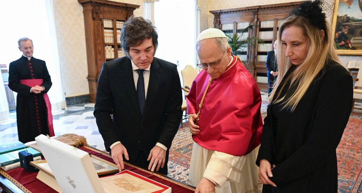 El Gobierno analiza decretar asueto o feriado por la visita del papa León XIV